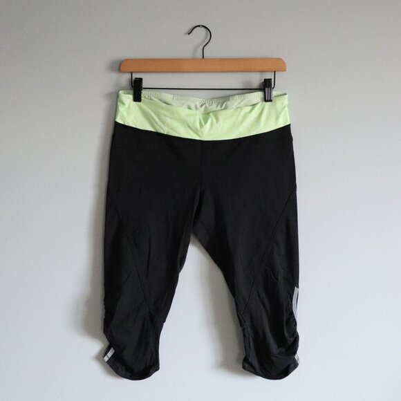 Lululemon Women's Sz 8 Stretchy Activewear Polka Dot Band Crop Ruched Leggings - Picture 1 of 10